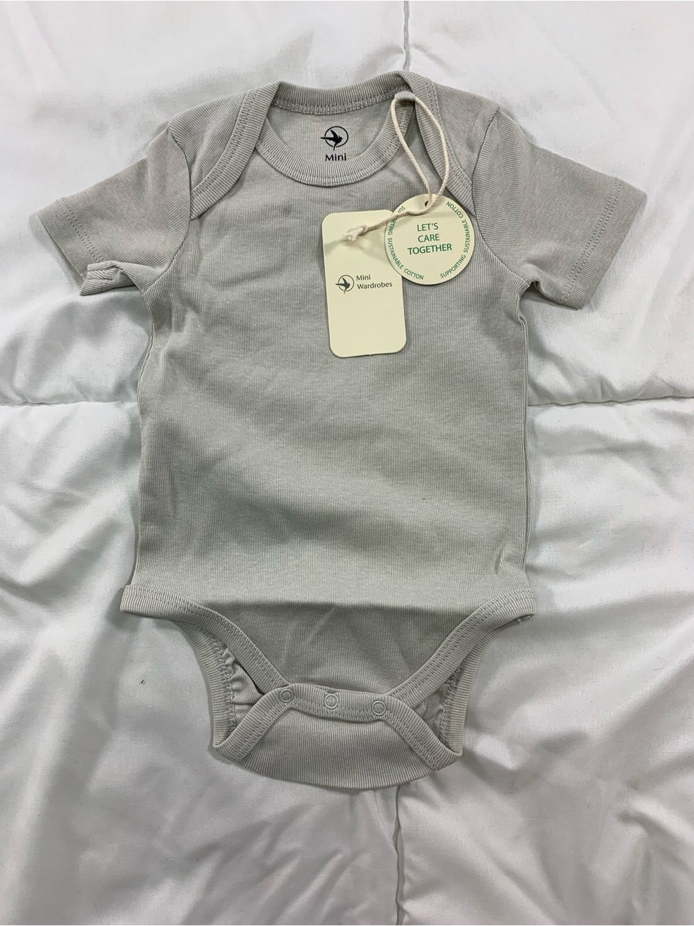 New mini wardrobe bodysuit size 3–6 M